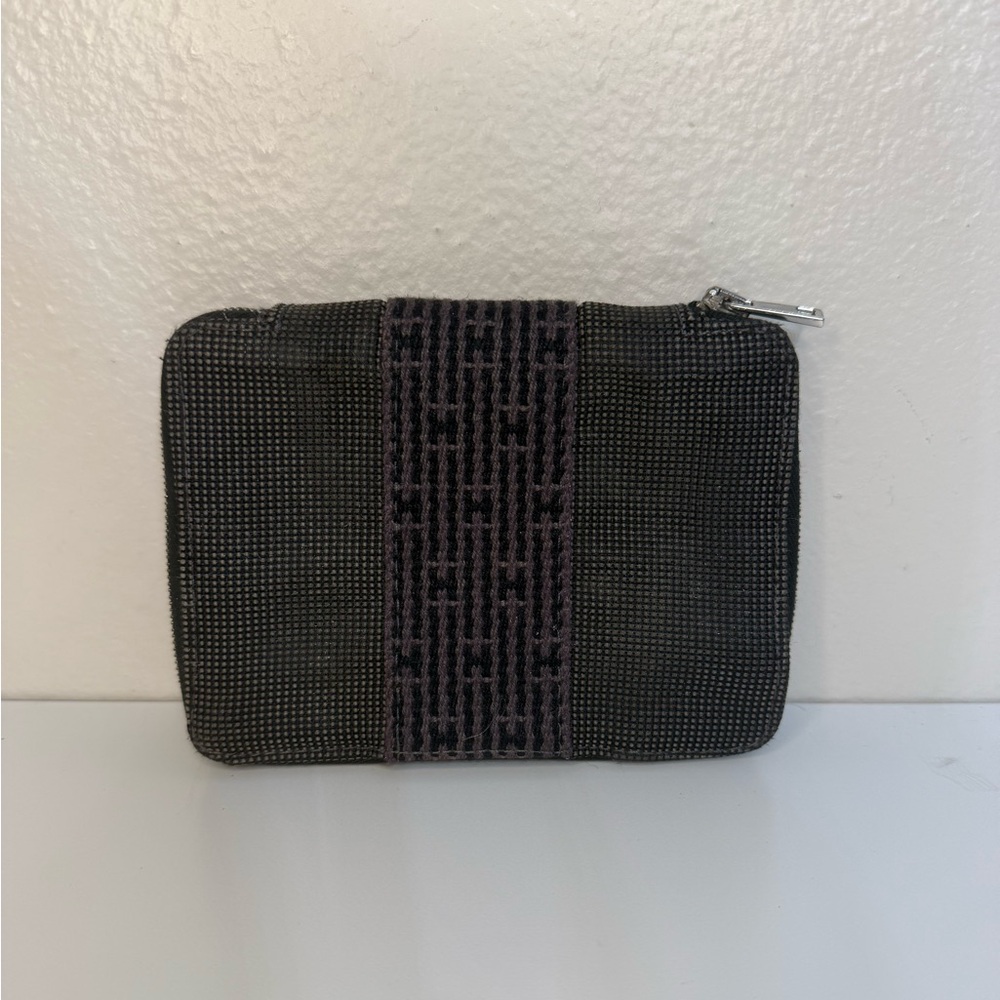 Authentic Hermes Herline Zip Wallet. Zipper works great.